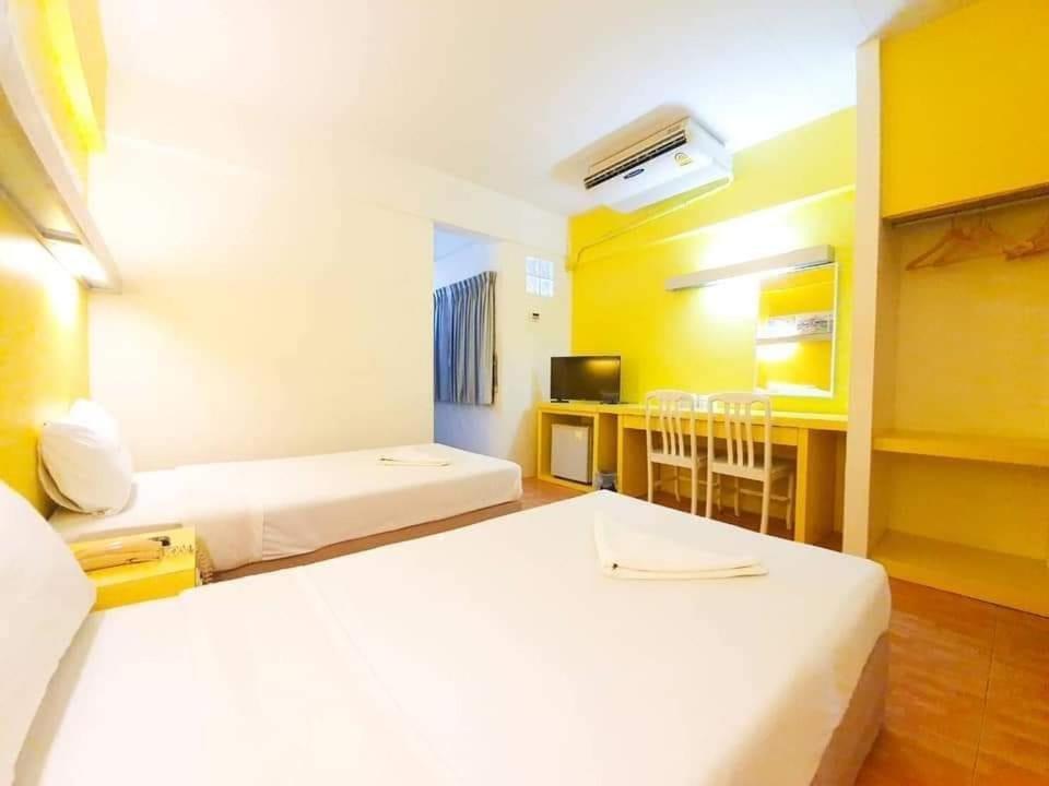Bj City Hotel Сураттхани Экстерьер фото
