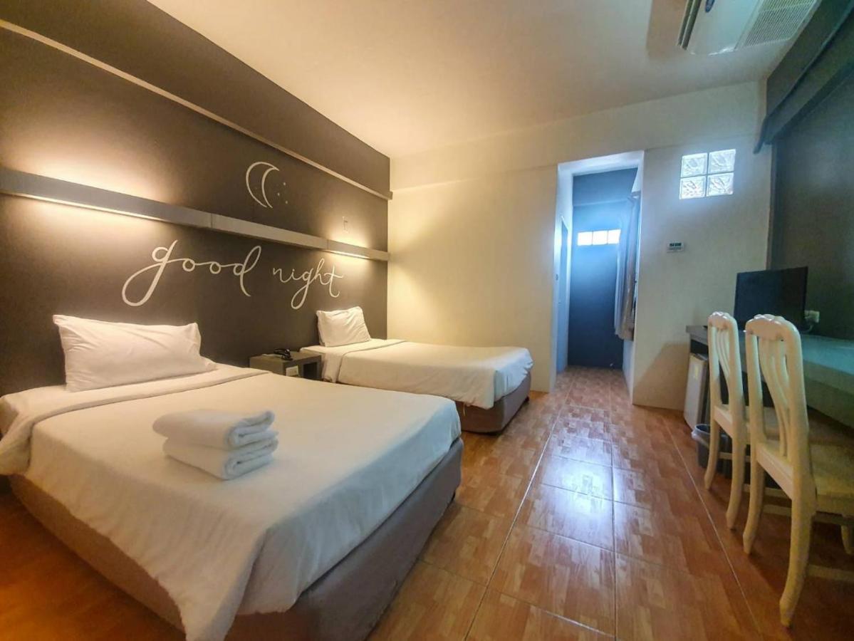 Bj City Hotel Сураттхани Экстерьер фото