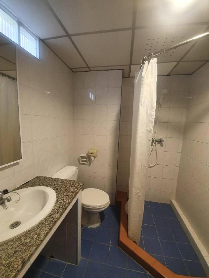 Bj City Hotel Сураттхани Экстерьер фото